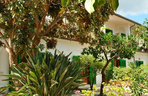 Mazzeo Apartment | Gardenhouse on the largest beaches of Taormina apartment n. 2 for 4 people