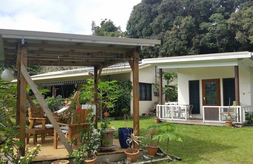 Matavera Cottage | "Gardenia" 2BR Farm Cottage - Families with kids welcome