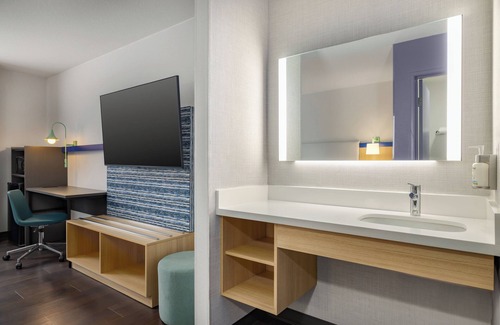 Boise Hotel | Garner Boise Airport by IHG
