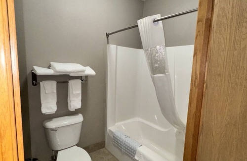 Garner Hotel | Garner Inn & Suites