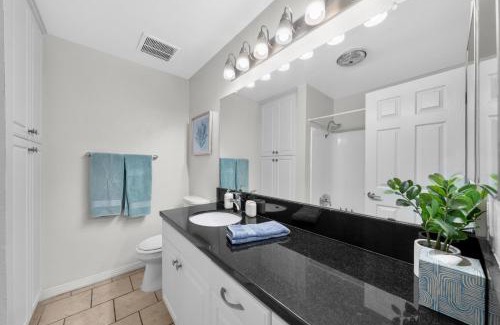 Marina del Rey Apartment | Garnet Glow Full Ocean and Venice Beach view 3BR