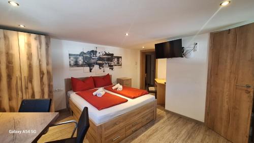 Huben House | Garni Flori