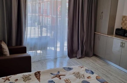 Saturn Apartment | Garsoniera Adriana