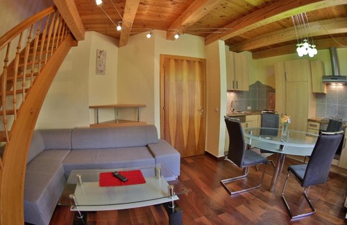 Dellach im Drautal Apartment | Garten- & Loggia-Appartement HERRENHAUS