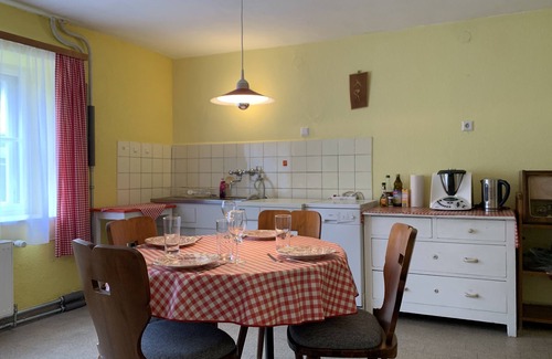 Uehlingen-Birkendorf Apartment | Garten, Thermomix und Babybett
