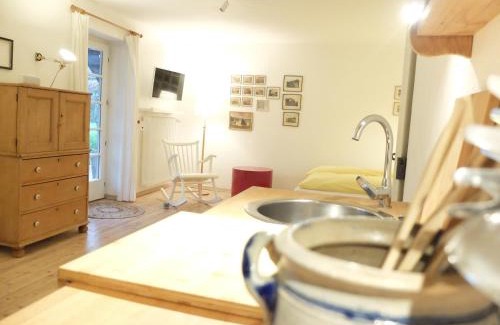 Breitbrunn a. Chiemsee Apartment | Gartenstudio-Apartment Tausendfreund - adults only - am Chiemsee
