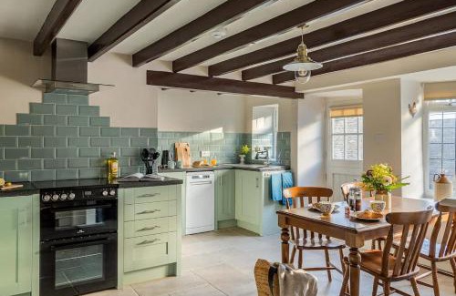 Potter Brompton House | Garth Cottage in West Ayton