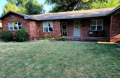 Pryor House | Gary & Jo's Place