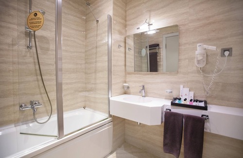 Naftalan Hotel | Gashalti Health Hotel Naftalan