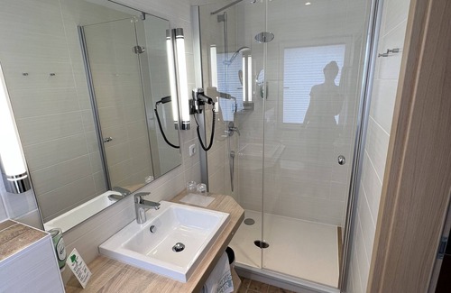 Lauf Hotel | Gasthaus-Pension zur Linde