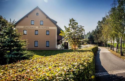Bannewitz House | Gasthaus Rundteil