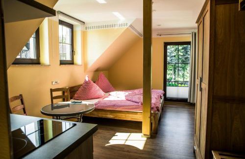 Bannewitz House | Gasthaus Rundteil
