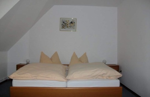 Heidenau House | Gasthof Burmester
