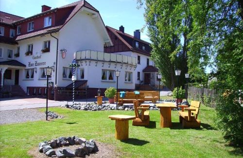 Eimelrod Apartment | Gasthof-Ferienwohnung Zur Zweere