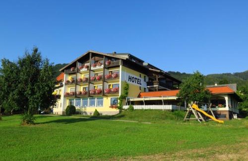 Weyregg am Attersee Hotel | Gasthof-Hotel Bramosen