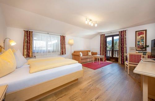 Strobl Hotel | Gasthof Kleefeld