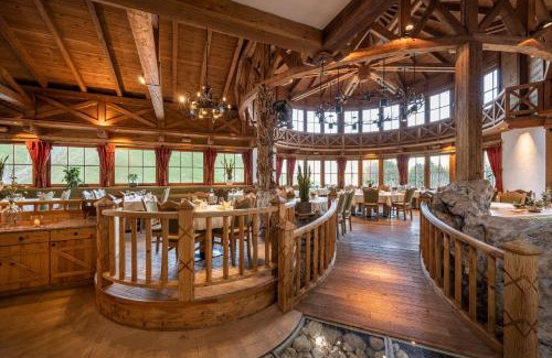 Strobl Hotel | Gasthof Kleefeld