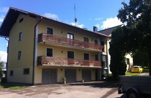 Strass im Attergau House | Gasthof Pension Steinberger
