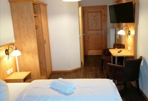Sachsenkam Hotel | Gasthof Pension Altwirt