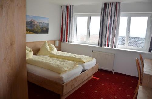 Altmuenster House | Gasthof-Pension Urzn