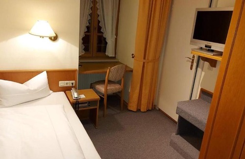 Tiefenbach Hotel | Gasthof Russenbräu