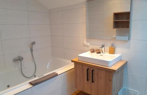 Nussdorf am Attersee Hotel | Gasthof Steinbichler