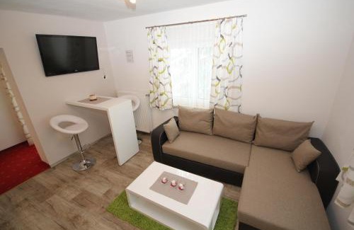 Russbach am Pass Gschuett House | Gasthof Waldwirt