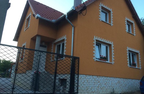 Sumeg House | Gasthuis Muskatli