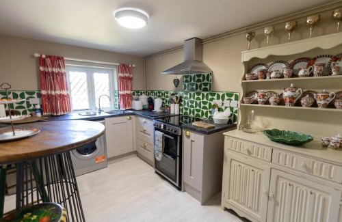 Knipton House | Gate Lodge - Sleeps 4 - Near Belvoir Castle