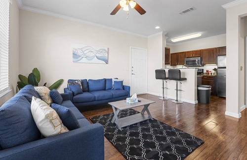 McKinney Apartment | Gated Community W/ Fast Wi-Fi, Free Parking, Gym, Pool, Near Hwy 121/75 Downtown