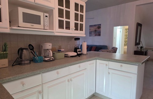 Holder's Hill House | Gated Townhome Family-friendly Peaceful Patio nearby restaurants shops safe area