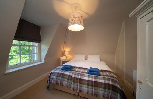 Loch Tay House | Gatehouse, Bridge of Balgie, Glenlyon