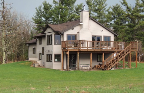 Ashland Cabin | Gateway to Lake Superior-near Ashland, WI . Private Cabin-237 acres & Trails.