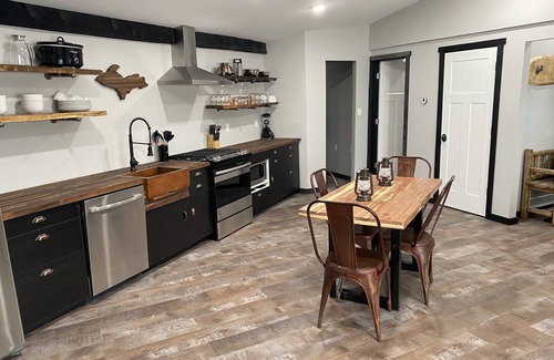 Hancock House | Gateway to Outdoor Adventure in the Keweenaw! - Dog Friendly & MTU 2.3 miles!