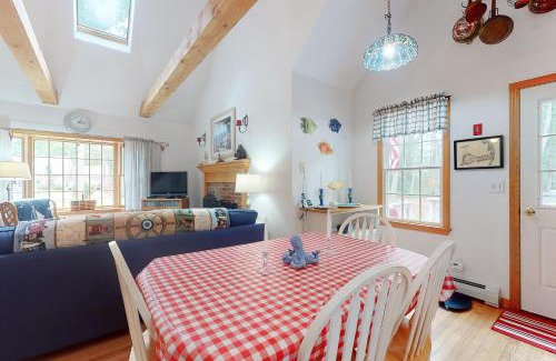 Eastham House | Gateway to the Cape