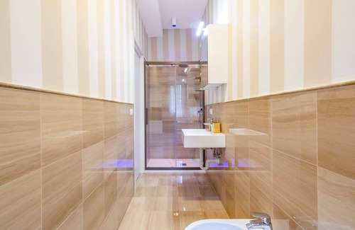 Municipio 2 Apartment | Gatsby - Jazz Age Dream