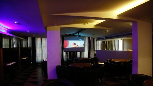 Vadakara Hotel | GAYATHRI HOTELS