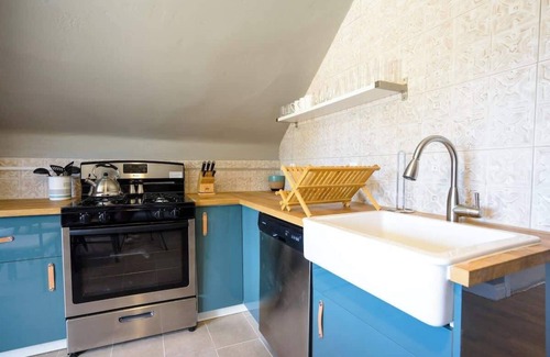 City Park West Apartment | Gaylord by Modern Midstay/1Block to CityPark #G4