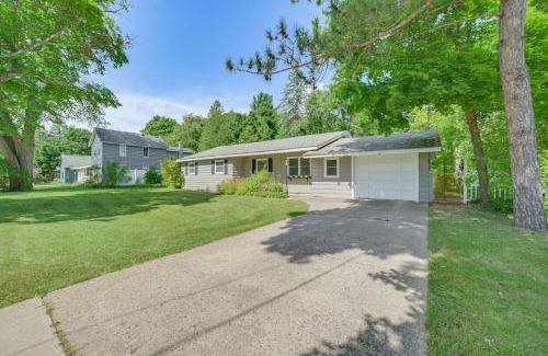 Gaylord House | Gaylord Family Home Walk to Shops and Restaurants!