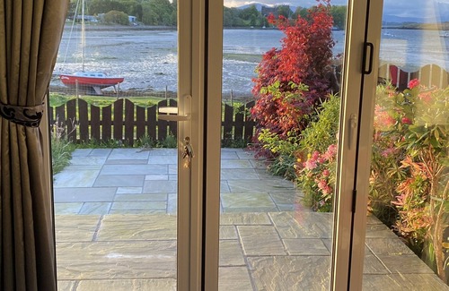 Oban House | Shoreline 2 Bedroom Cottage - Spectacular Sea, Loch, Castle, Mountain Views