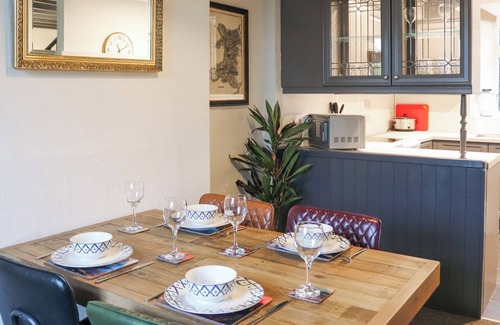 Dyffryn Ardudwy Cottage | A charming cottage with distant sea views, in a peaceful setting.
