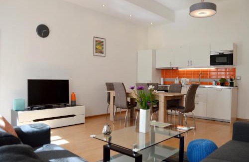 Prague 2 Apartment | GE Apartments
