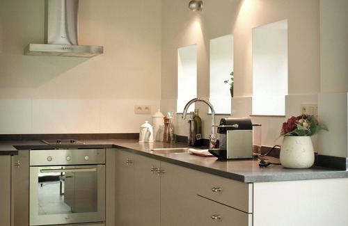 Holsbeek Cottage | Geestmolenhof 1: relaxing in the green near Leuven, For business or vacation.