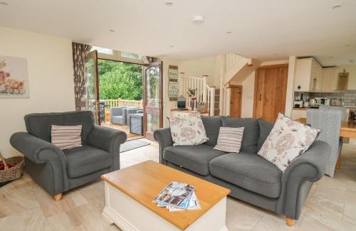 Pentrefelin House | Gelli Barn