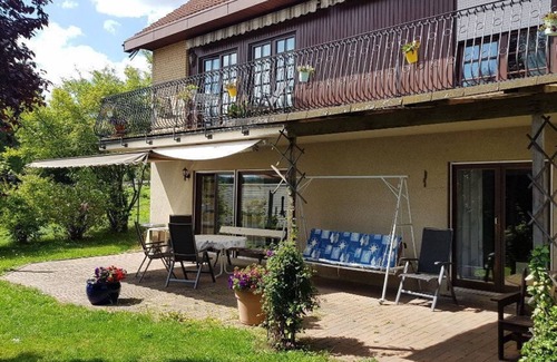 Schwarzenbach an der Saale Apartment | Gemütliche Ferienwohnung mit Terrasse und Fußbodenheizung