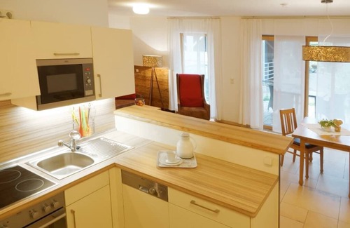 Burglengenfeld Apartment | Gemütliche Ferienwohnung mit Balkon und Abendsonne