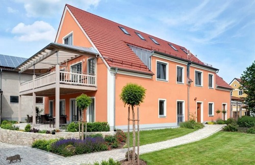 Burglengenfeld Apartment | Gemütliche Ferienwohnung mit Balkon und Abendsonne