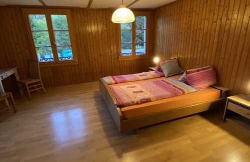 Fluehli Apartment | Gemütliche Ferienwohnung im Torbach in Historischem Glaserhaus