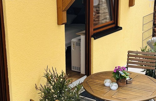 Weikersheim Apartment | Gemütliche Maisonette Wohnung mit Terrasse und Balkon an der Romantischen Straße