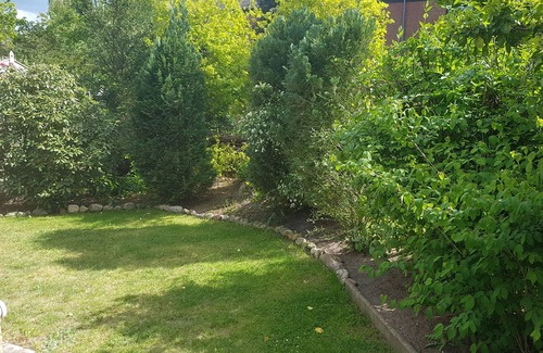 Bad Schwartau House | Gemütlicher Bungalow, Haus mit Garten Ostsee-nah